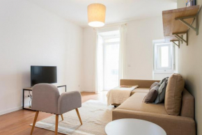  ALTIDO Cosy 2BR Apt with terrace in Penha de França, 5mins from the Viewpoint of Monte Agudo  Лиссабон